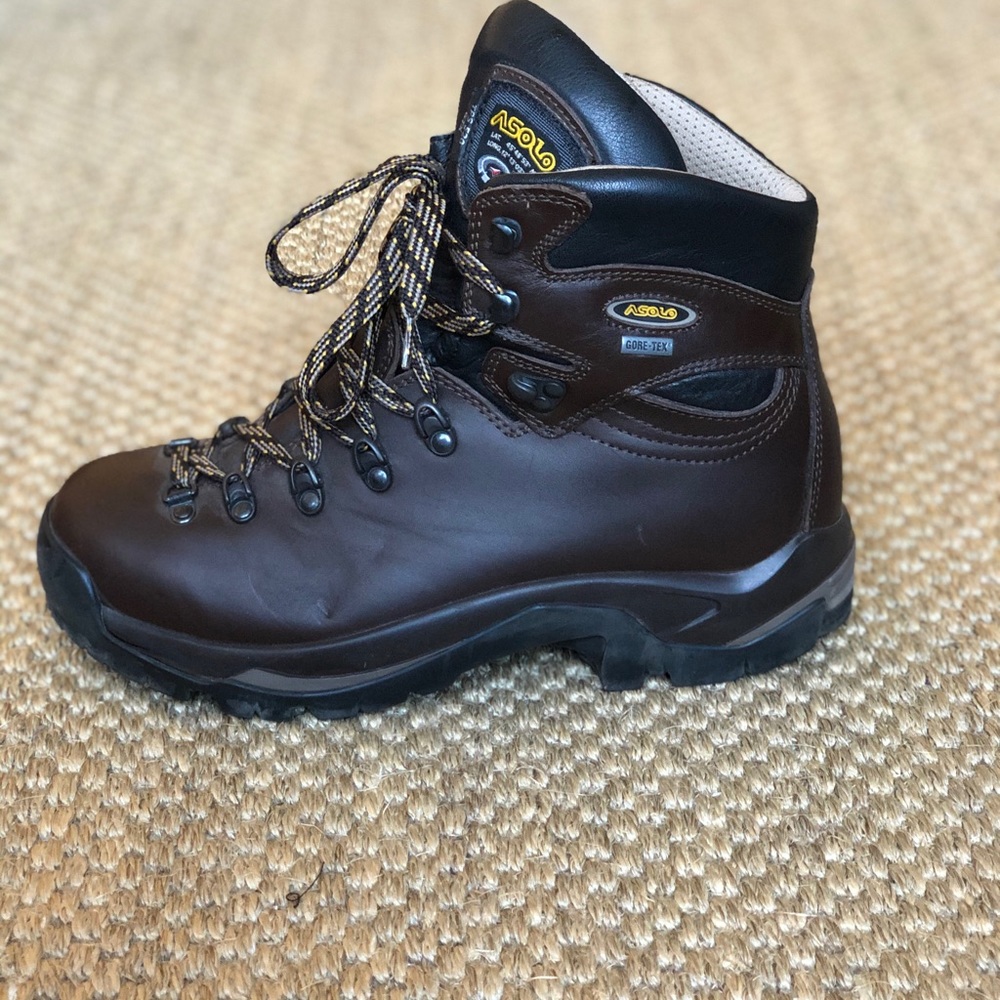 Asolo TPS 520 GTX women’s backpacking boot size 10
